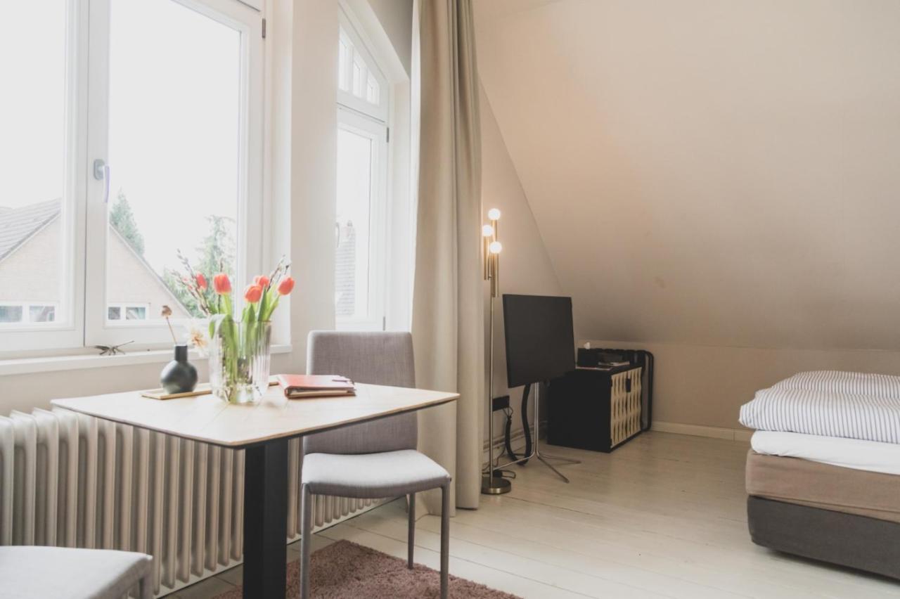 Ferienwohnung Logierhaus M Esens Exterior foto