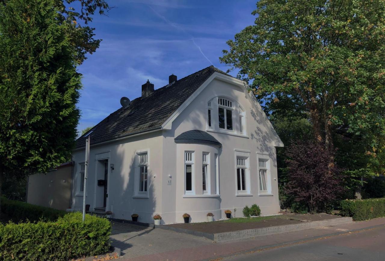 Ferienwohnung Logierhaus M Esens Exterior foto