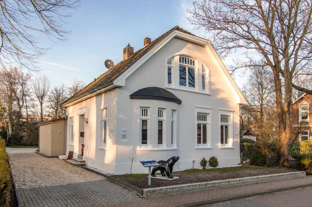 Ferienwohnung Logierhaus M Esens Exterior foto
